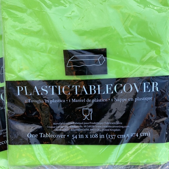 3/$25⚜️Lime Plastic Table Cover Bundle! - Picture 2 of 2